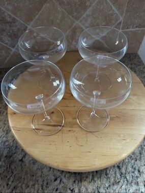Clear Coupe Champagne Glasses - Set of 4